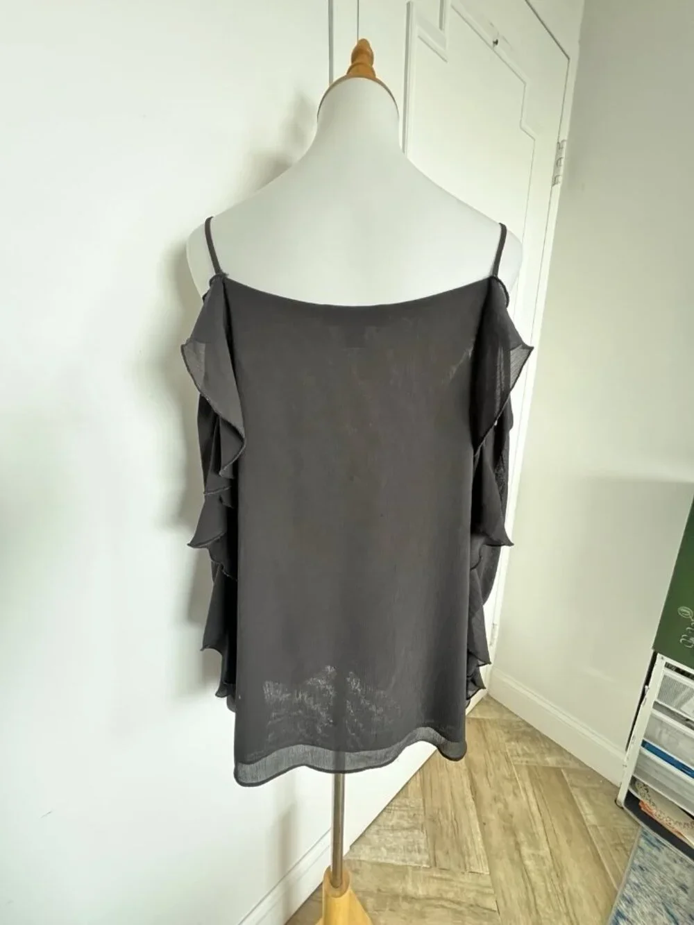 MICHAEL KORS Women's Sz L Black Top Spaghetti Strap Off Shoulder Ruffled Sleeves